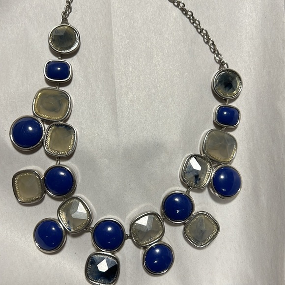 EUC New York & Co. Blue Stone Necklace - Picture 4 of 4